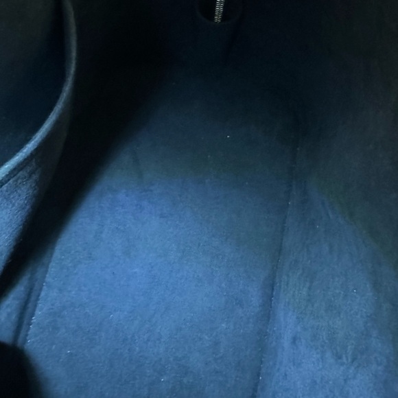 Louis Vuitton Electric Epi Alma Gm EUC black epi Leather - Picture 15 of 17